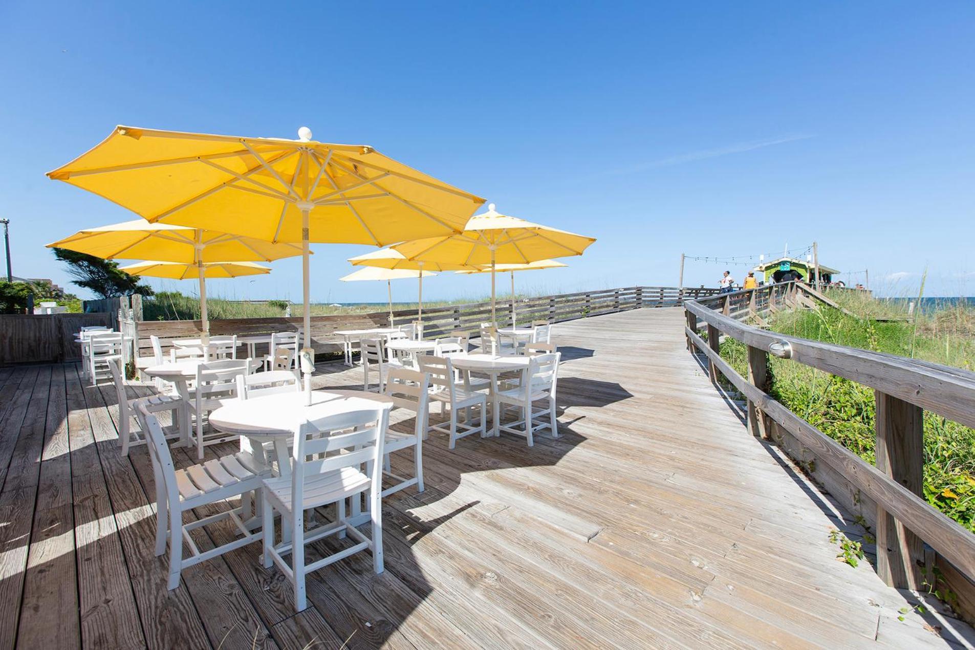 Golden Sands Oceanfront Hotel Каролина Бийч Екстериор снимка