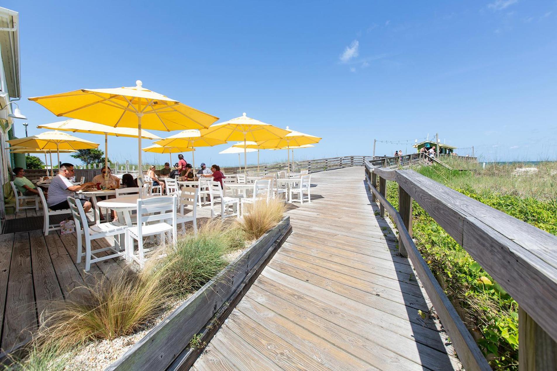 Golden Sands Oceanfront Hotel Каролина Бийч Екстериор снимка