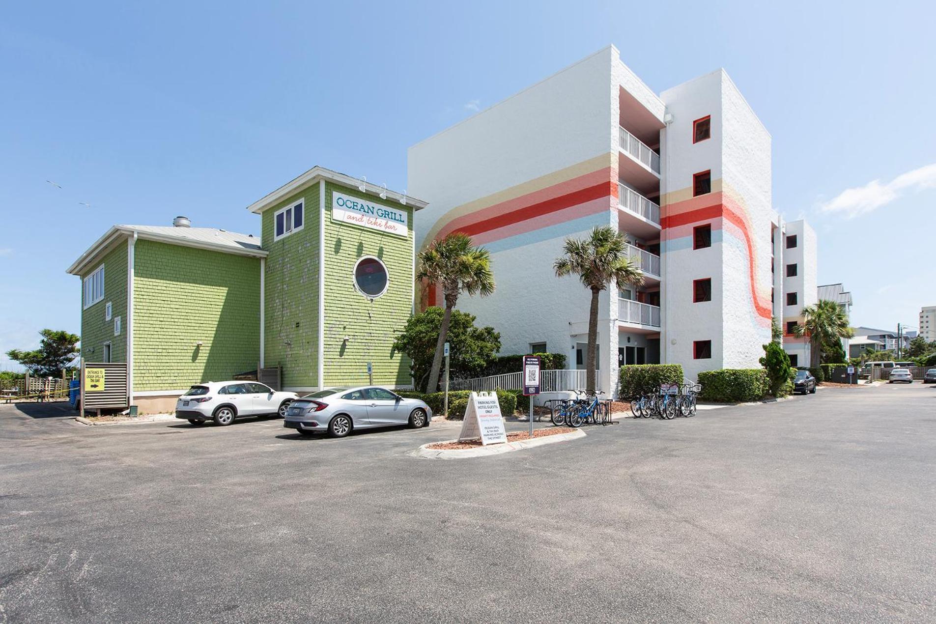 Golden Sands Oceanfront Hotel Каролина Бийч Екстериор снимка